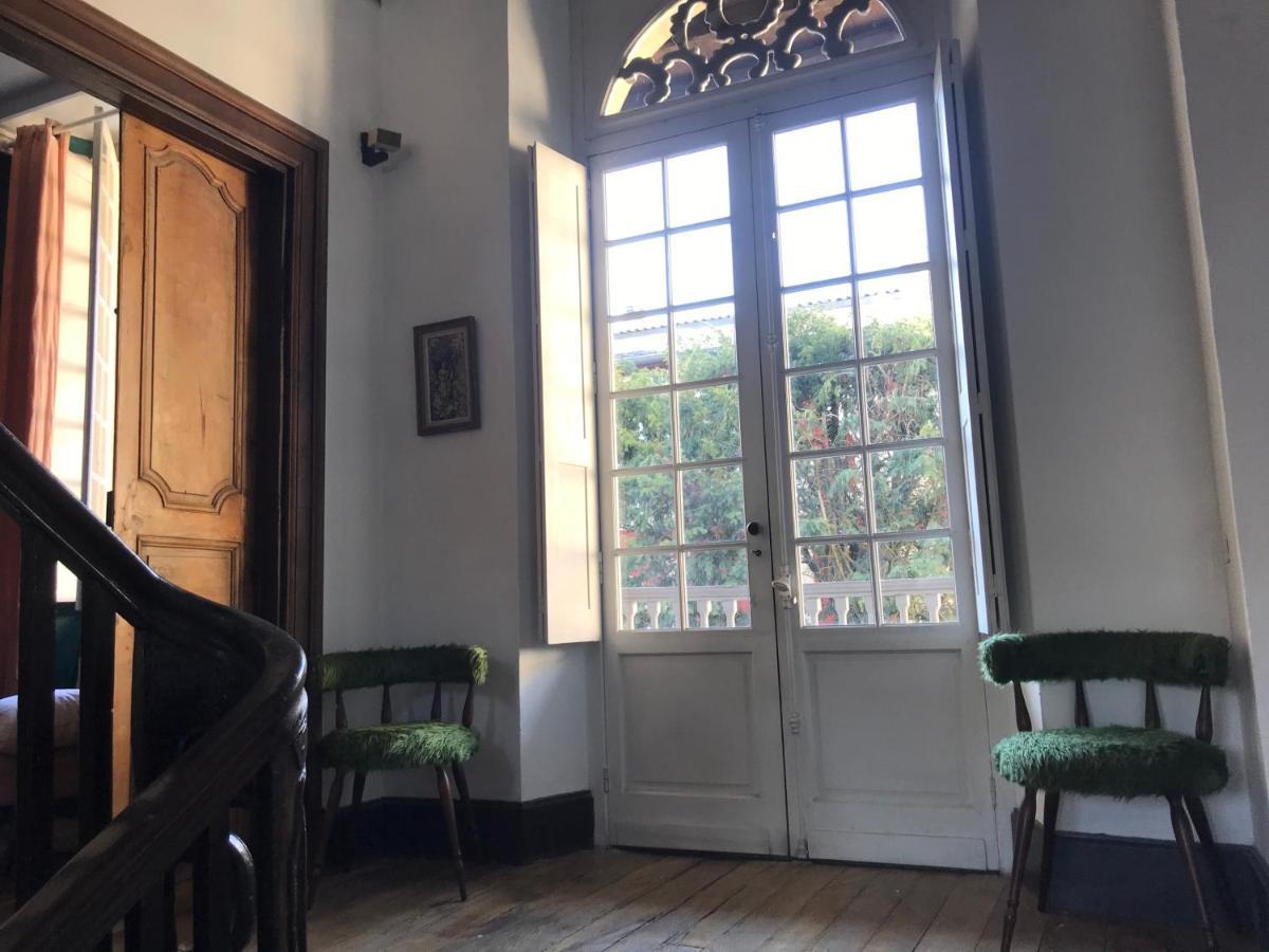 La Maison Aux Murs Anciens Et Ses Chambres Tarbes Buitenkant foto