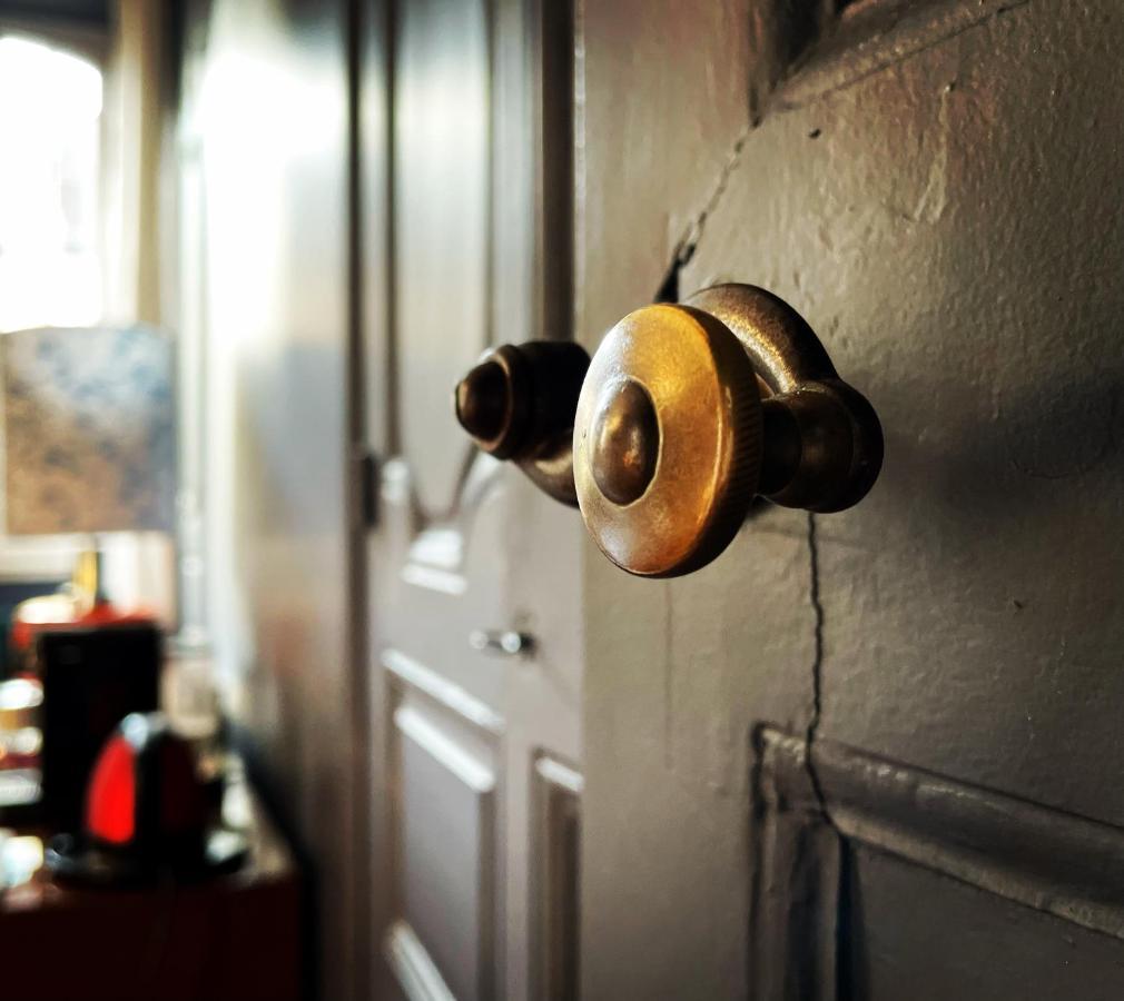 La Maison Aux Murs Anciens Et Ses Chambres Tarbes Buitenkant foto